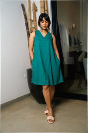 Sleeveless V-Neck Shift Dress – Green